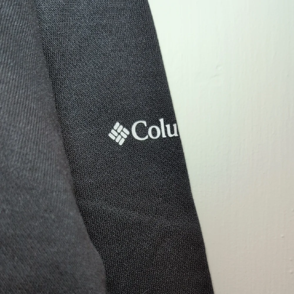 Columbia Women's Black Crewneck Sweatshirt with Logo - Picture 3 of 5